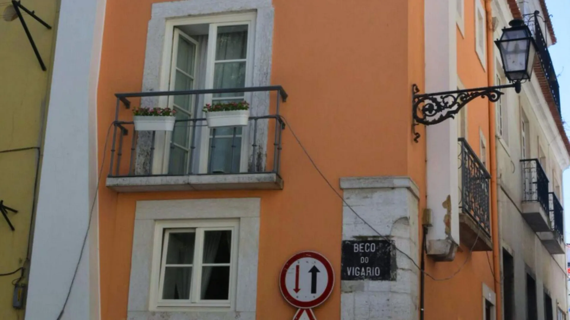 Alfama Charm House Apartment Lisbon